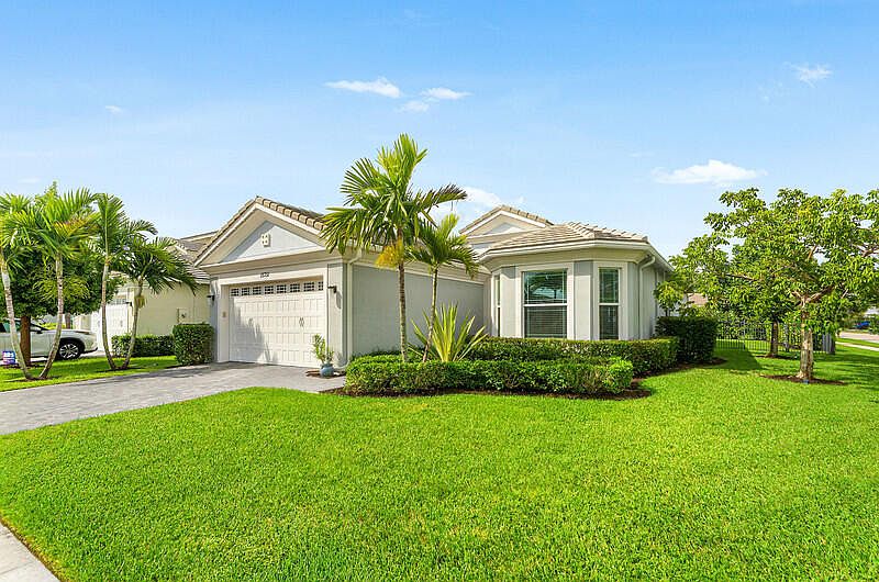 1st image of 15751 Hummingbird Lane