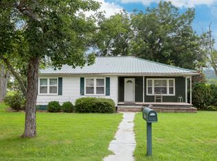469 Cash St, Spring City, TN 37381