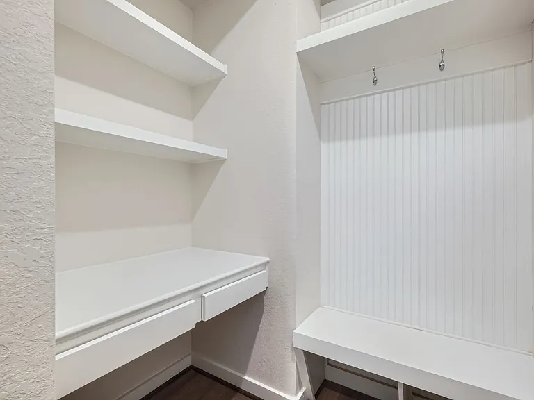 10710 Saleh Cor — Photo 37