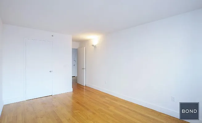 Rented by Bond New York | media 7