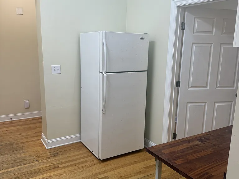 912 Oak St #1 — Photo 8