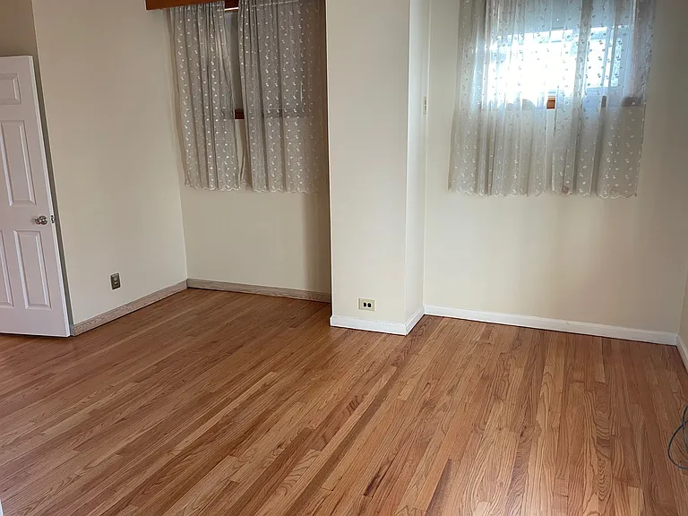 311 Davis Ave #1 — Photo 6