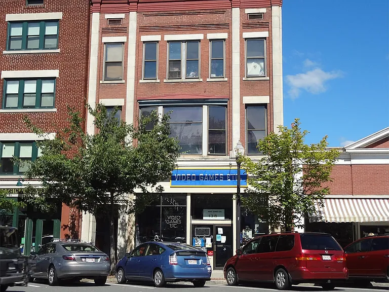 136-8 Main Street
Greenfield, MA