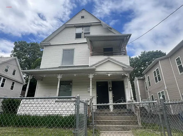 29-31 Brown Ave, Holyoke, MA 01040