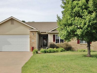 8636 Talon Dr, Manhattan, KS, 66502