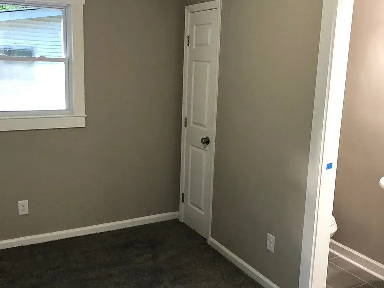 1289 Andrews Dr — Photo 17