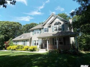 646 Wading River Rd, Manorville, NY 11949