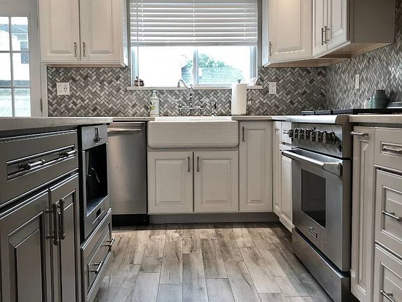 5th image of 22 Dunhill Ln