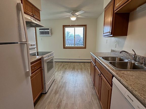 5th image of 2545 Hamline Ave N APT 114