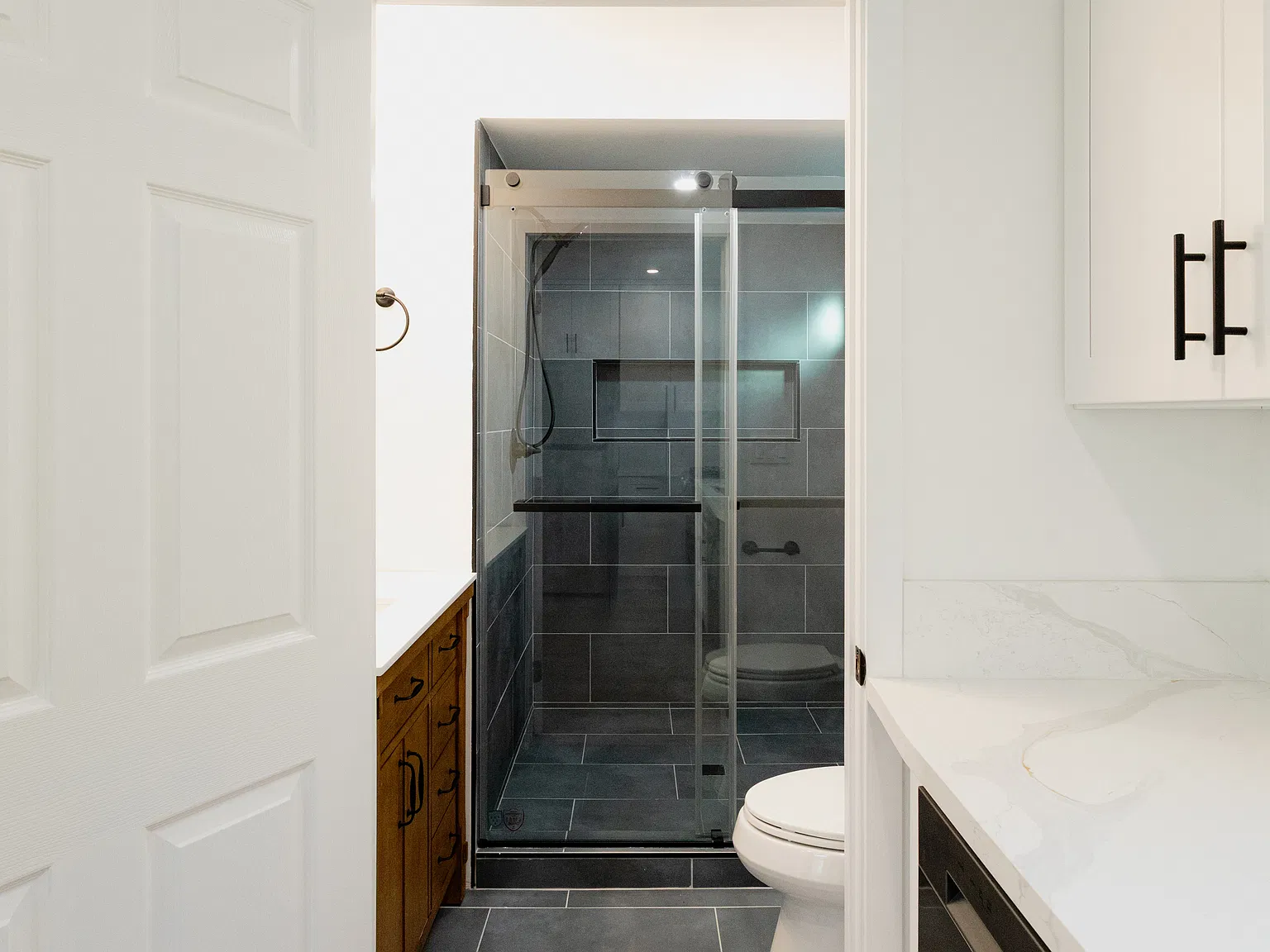 1 bed, 450 sqft, $2,500 — Photo 3