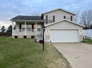 10302 N Schopp Ln, Peoria, IL 61615