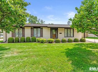 205 Deer Head Ln, Springfield, IL 62704