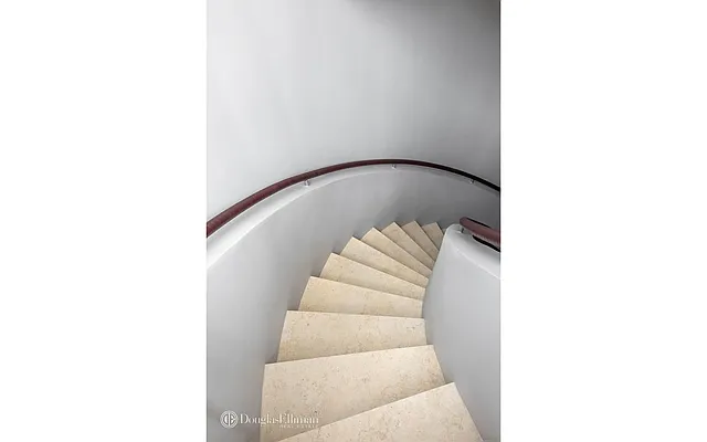 Sold by Douglas Elliman | media 24