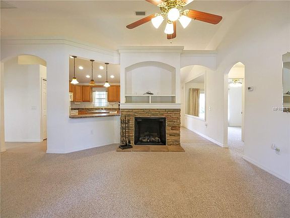 5th image of 2611 Summerglen Ln