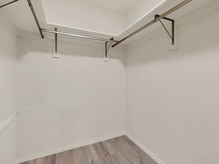 7615 Chico Rd NE #12 — Photo 5