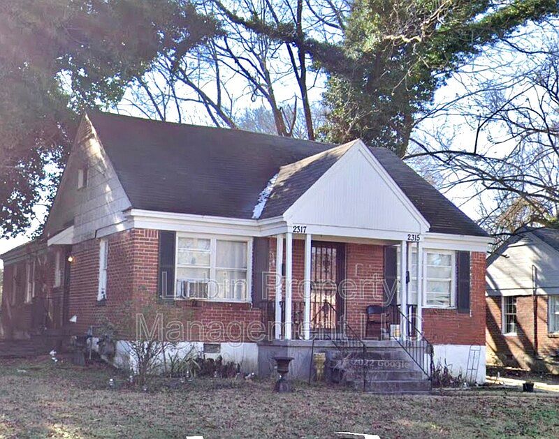 1st image of 2317 Longstreet Dr