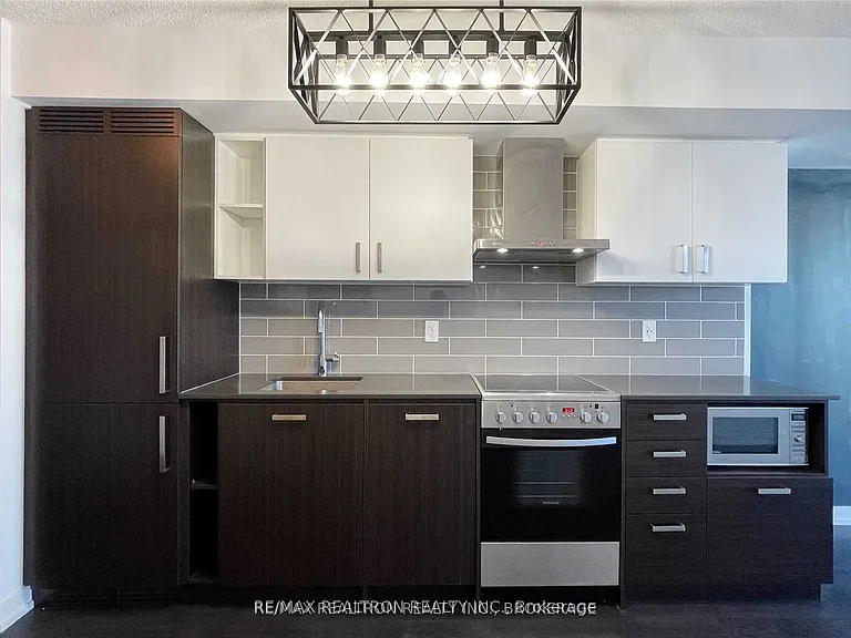 125 Redpath Ave #1404 — Photo 4