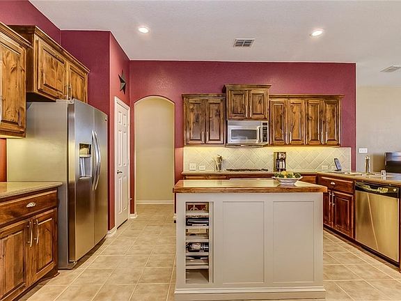 3rd image of 2705 Calmwater Dr