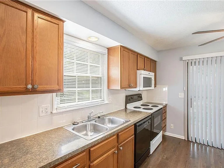 12820 S Blackfoot Dr — Photo 9