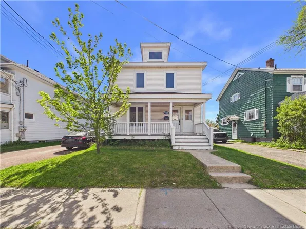 420 High St, Moncton, NB E1C 6C8