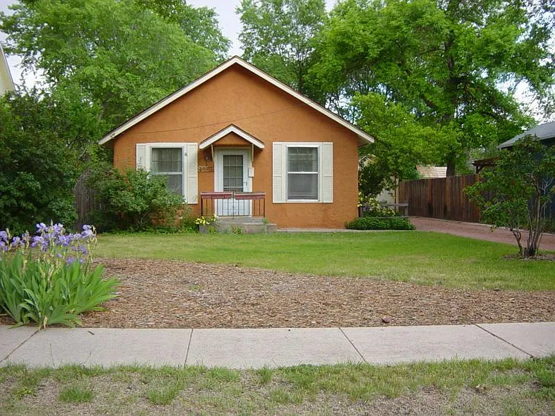 2 bed, 900 sqft, $1,850 — Photo 2