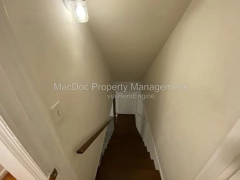 431 Ridgemore St — Photo 32