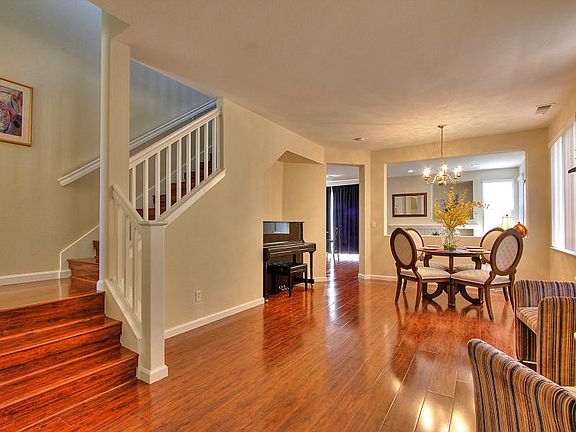 5th image of 1044 Ivy Glen Dr