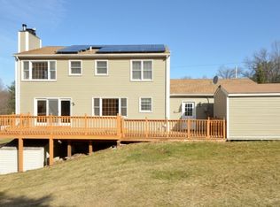 199 Johnny Appleseed Ln, Leominster, MA 01453