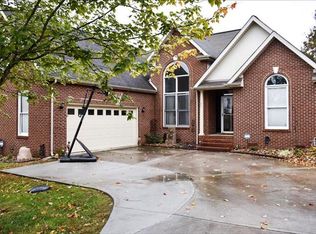 861 Galloping Ln, Powell, TN 37849