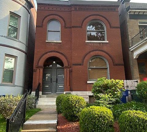 3rd image of 3667 Russell Blvd