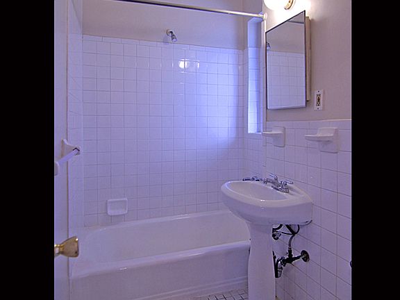 5th image of 390 E 153rd St APT 4F