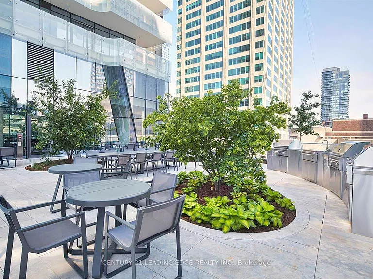 1 Bloor St E #3308 — Photo 39