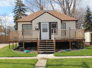 419 1st St NE, Minot, ND 58703