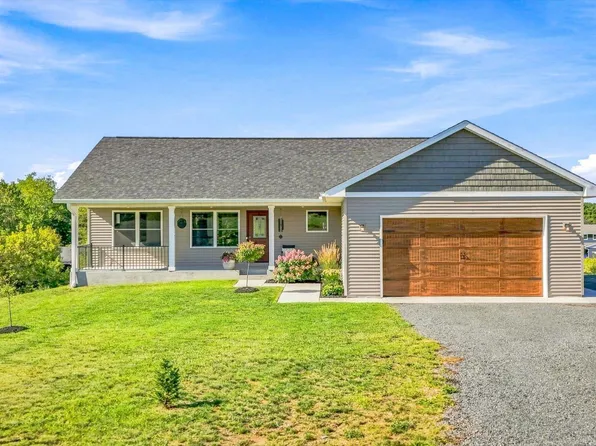821 223rd St, Osceola, WI 54020