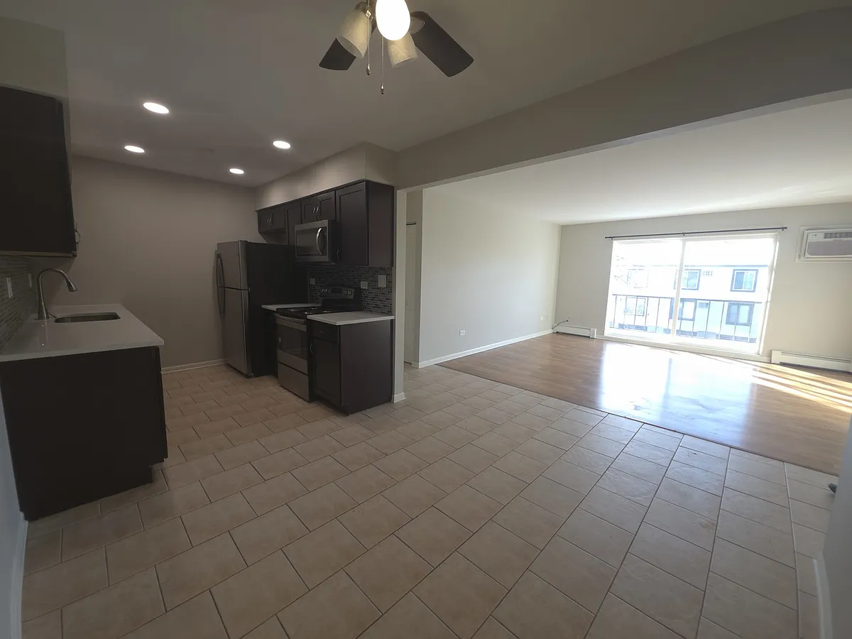 Building Photo - 1667 Kiowa Cir #204