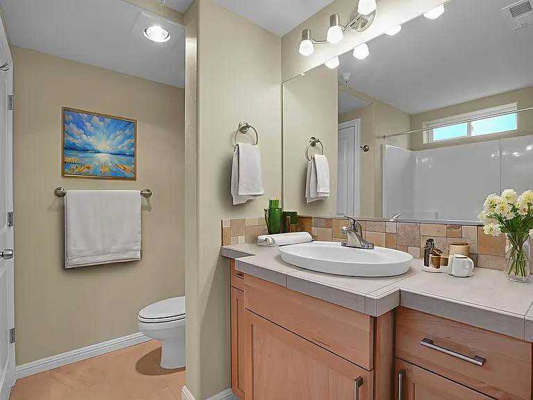 #144 TABOR POINTE APARTMENTS — Photo 6