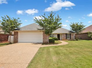 356 Kings Ridge Cir, Brandon, MS 39047