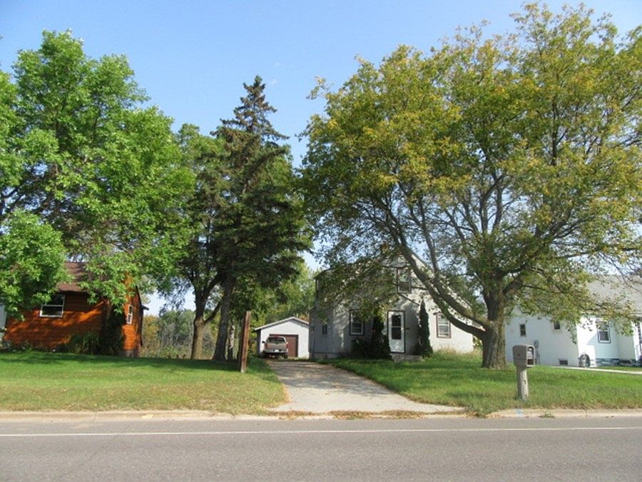 2nd image of 1013 Willow St