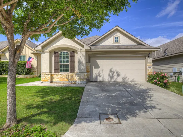 1890 Baron Dr, New Braunfels, TX 78130