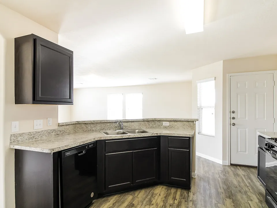 6003 Sunrise Light Ln