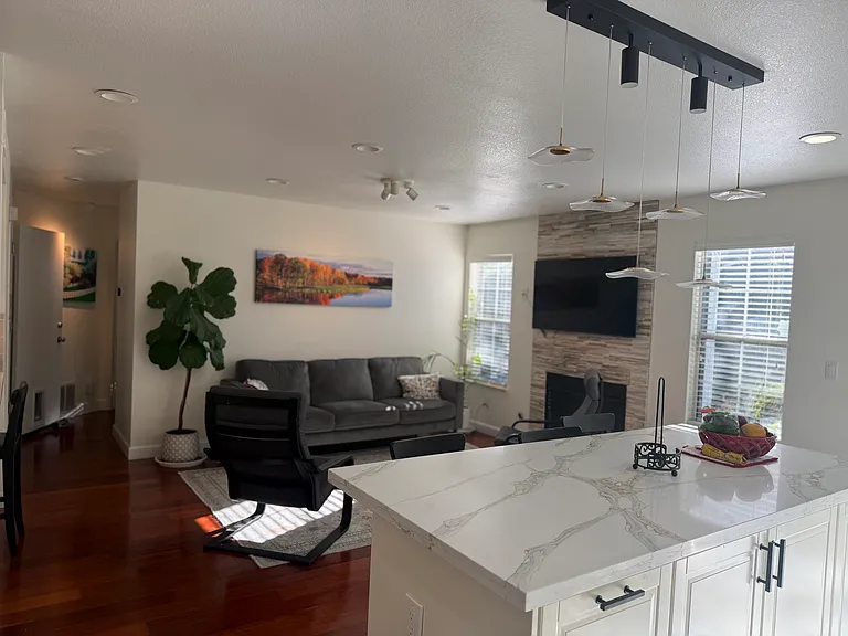 5577 Crimson Cir — Photo 32