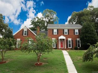 201 Wainsley Pl, Matthews, NC 28105