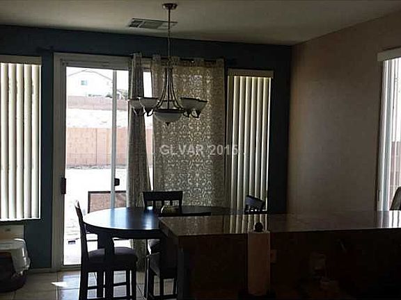 5th image of 11295 Dahlia Grove St