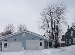 308 1/2 N Renville St, Winthrop, MN 55396