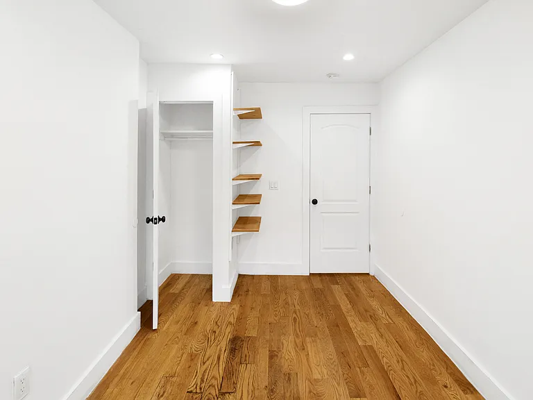 70 Halsey St #1 — Photo 15