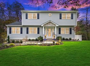 29 Chatham Rd, Monroe, NY 10950