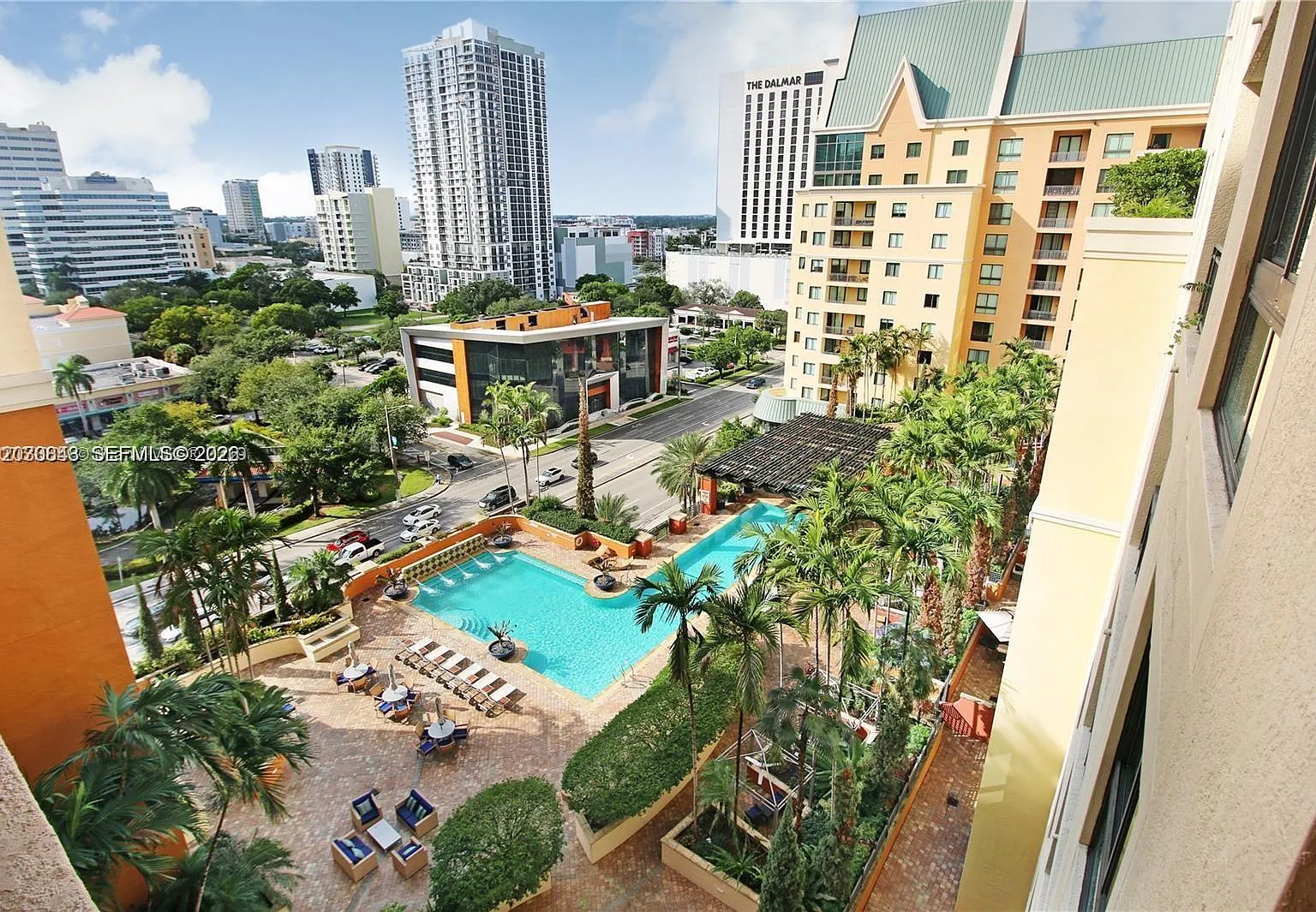 Waverly At Las Olas Condo — Photo 2