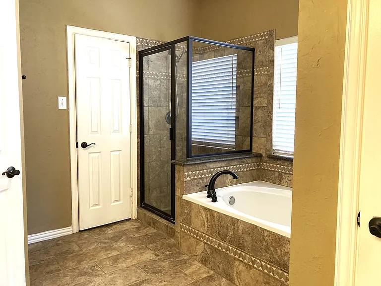 630 Waterview Dr — Photo 8