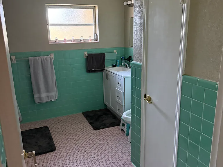 2208 SW Avenue B #1 — Photo 10