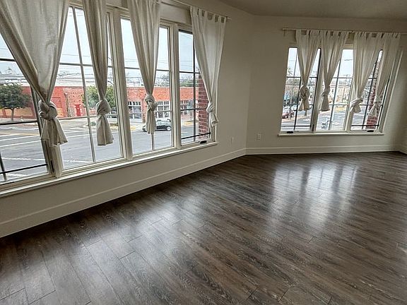 3rd image of 3409-3425 Broadway #200